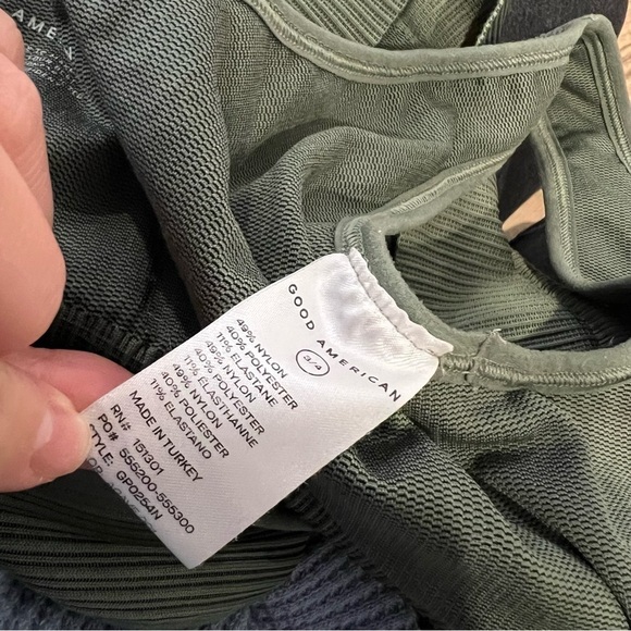 GOOD AMERICAN Seamless Rib Bra - Agave 001 - Picture 6 of 7